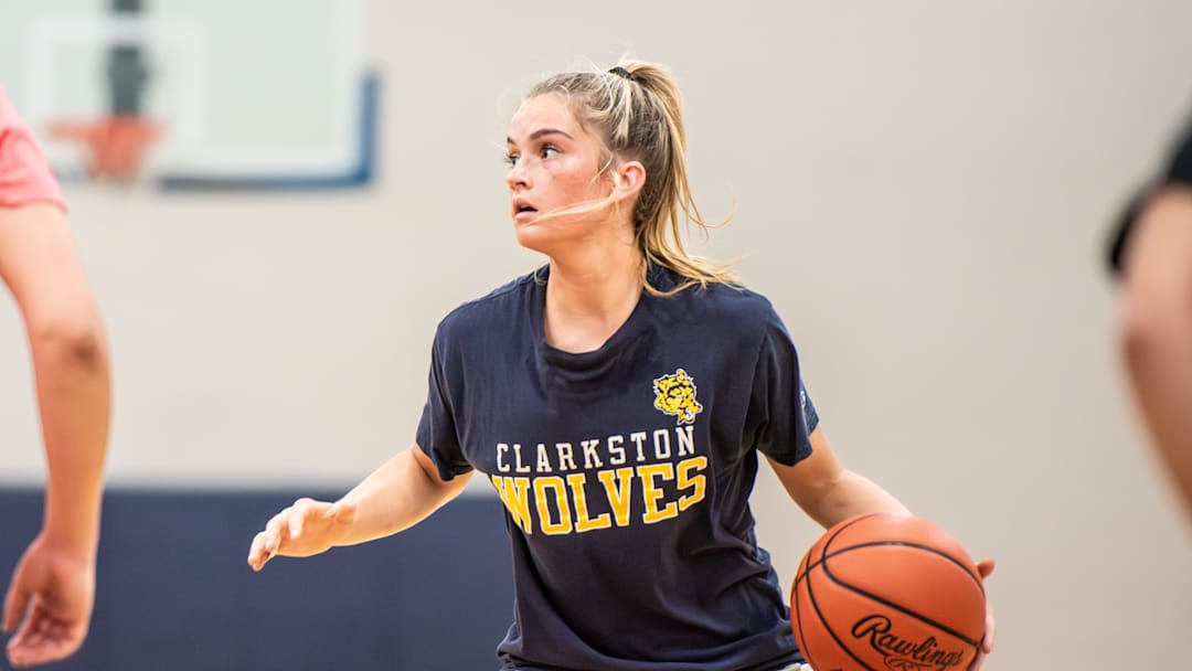 Clarkston's Elli Robak looks to pass during an open gym on Wednesday, Sept. 24, 2025.