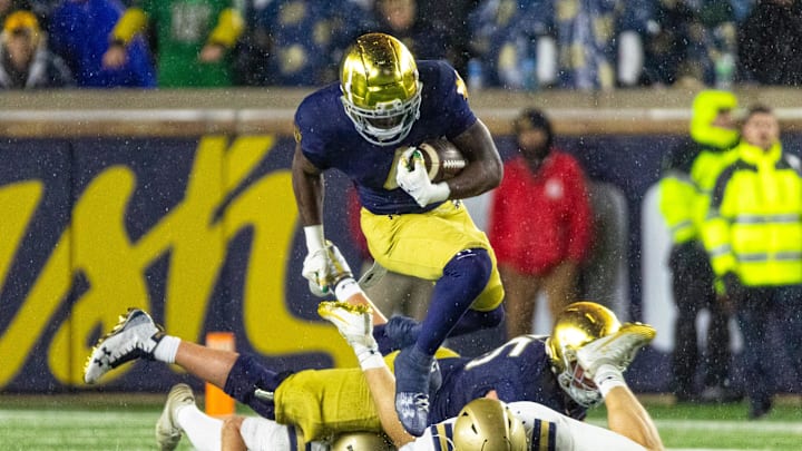 Jeremiyah Love and Notre Dame are favored against Pittsburgh on Friday.
