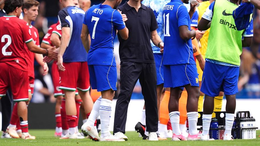 Pedro Neto, Xabi Alonso