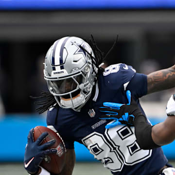 Cowboys WR CeeDee Lamb has moved up to fourth overall in Michael Fabiano's new Top 200 Fantasy Players for Redraft Leagues.