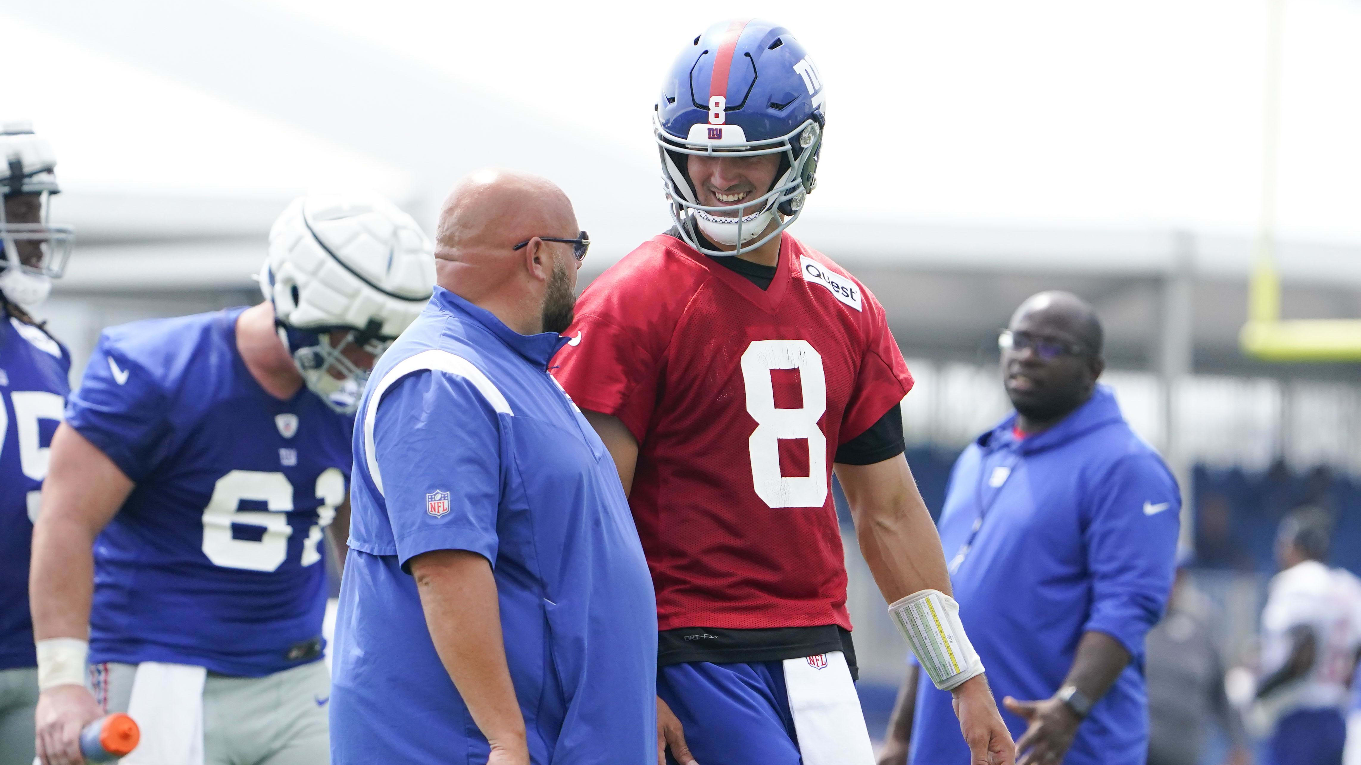 QB Daniel Jones (8) and head coach Brian Daboll