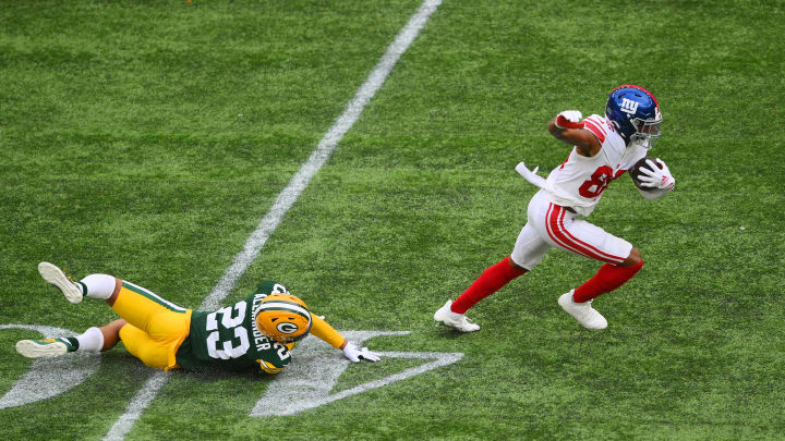 Darius Slayton leaves Jaire Alexander in the dust.