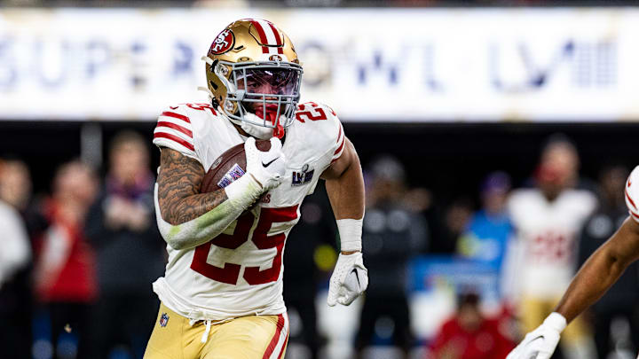 San Francisco 49ers running back Elijah Mitchell (25)