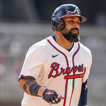 Sandy Leon provides much-needed help to the Braves