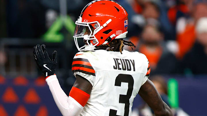 Cleveland Browns v Denver Broncos