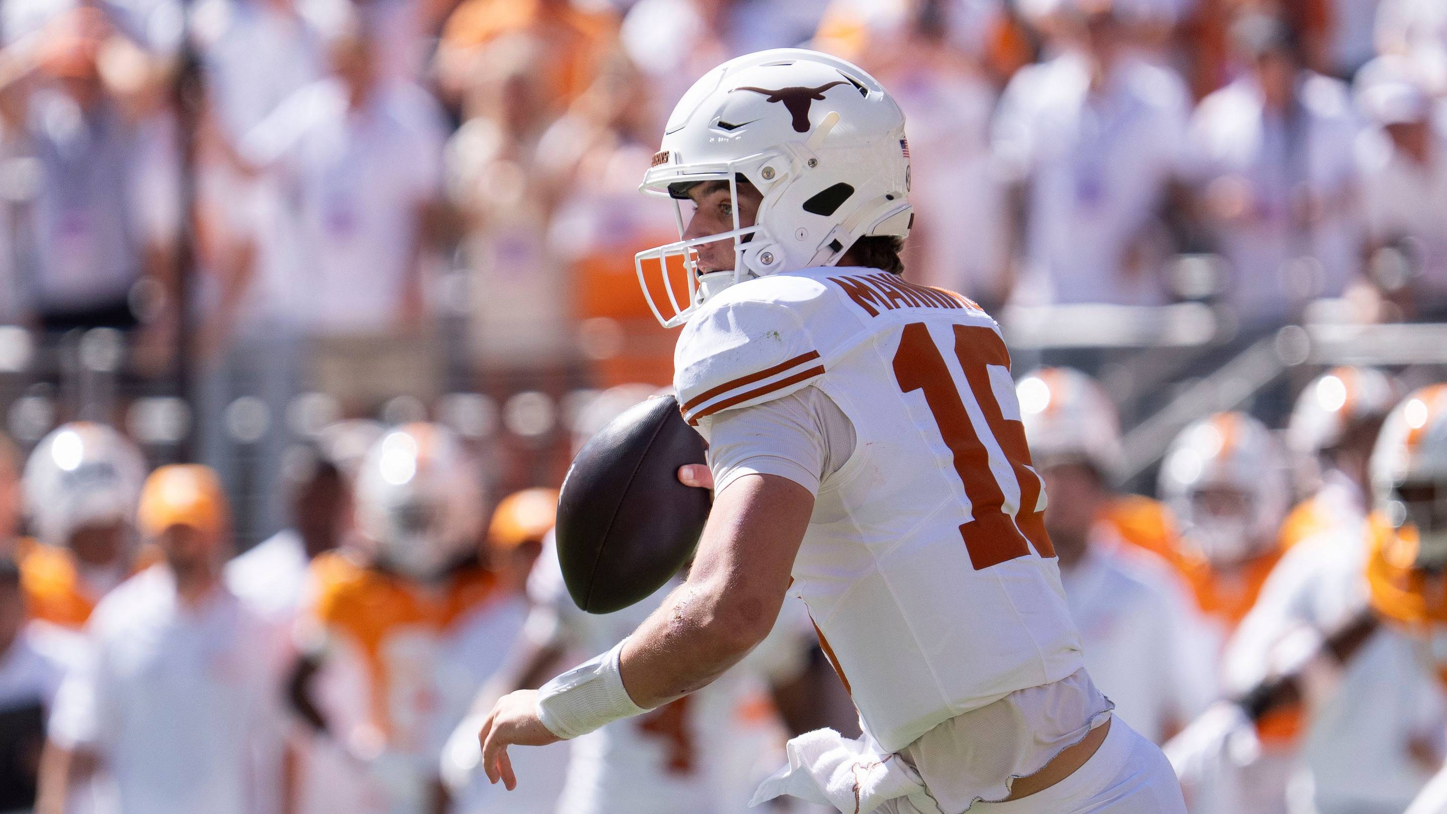 Robert Griffin III Issues Blunt Advice to Arch Manning Amid College Football Season