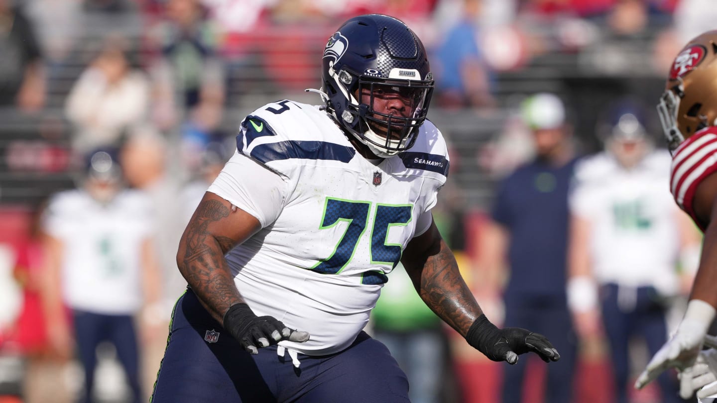 Who Will Win Seattle Seahawks Starting Right Guard Job?