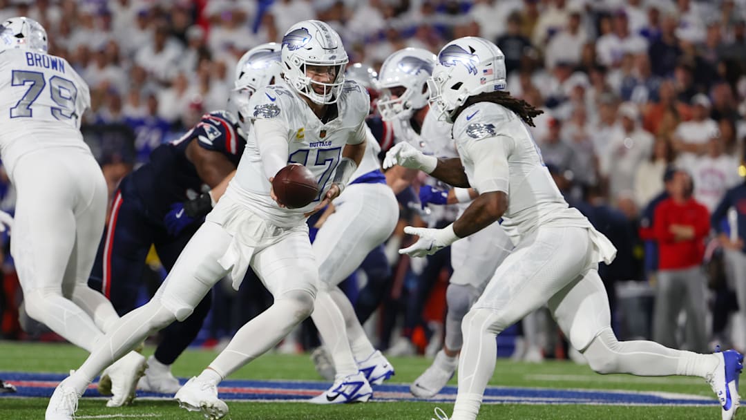 New England Patriots v Buffalo Bills - NFL 2025