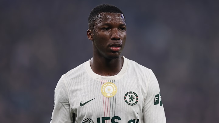 Moises Caicedo ist einer der besten zentralen Mittelfeldspieler Europas Moises Caicedo ist einer der besten zentralen Mittelfeldspieler Europas