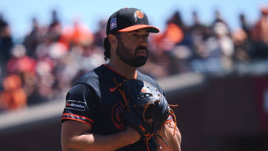 San Francisco Giants starting pitcher Robbie Ray (38).