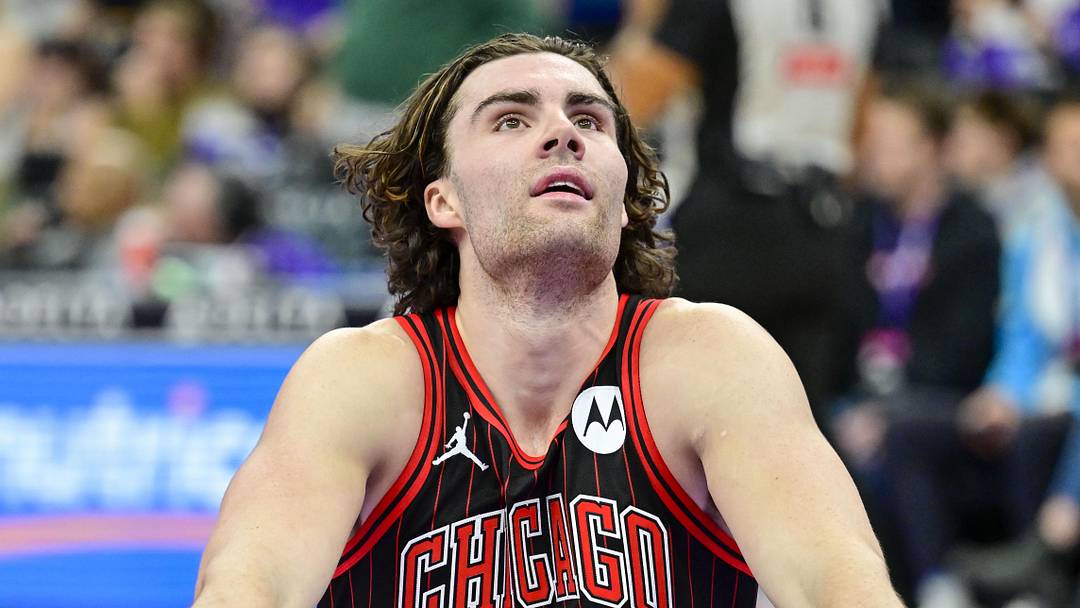 Nov 16, 2025; Salt Lake City, Utah, USA; Chicago Bulls guard Josh Giddey (3) reacts after missing a potential game winning shot during the second half against the Utah Jazz at Delta Center. Mandatory Credit: Peter Creveling-Imagn Images
