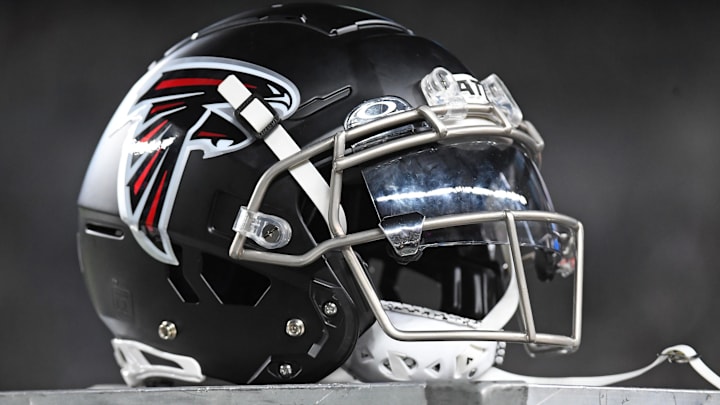 Sep 16, 2024; Philadelphia, Pennsylvania, USA; Atlanta Falcons helmet on the sidelines before game against the Philadelphia Eagles at Lincoln Financial Field. Mandatory Credit: Eric Hartline-Imagn Images Sep 16, 2024; Philadelphia, Pennsylvania, USA; Atlanta Falcons helmet on the sidelines before game against the Philadelphia Eagles at Lincoln Financial Field. Mandatory Credit: Eric Hartline-Imagn Images