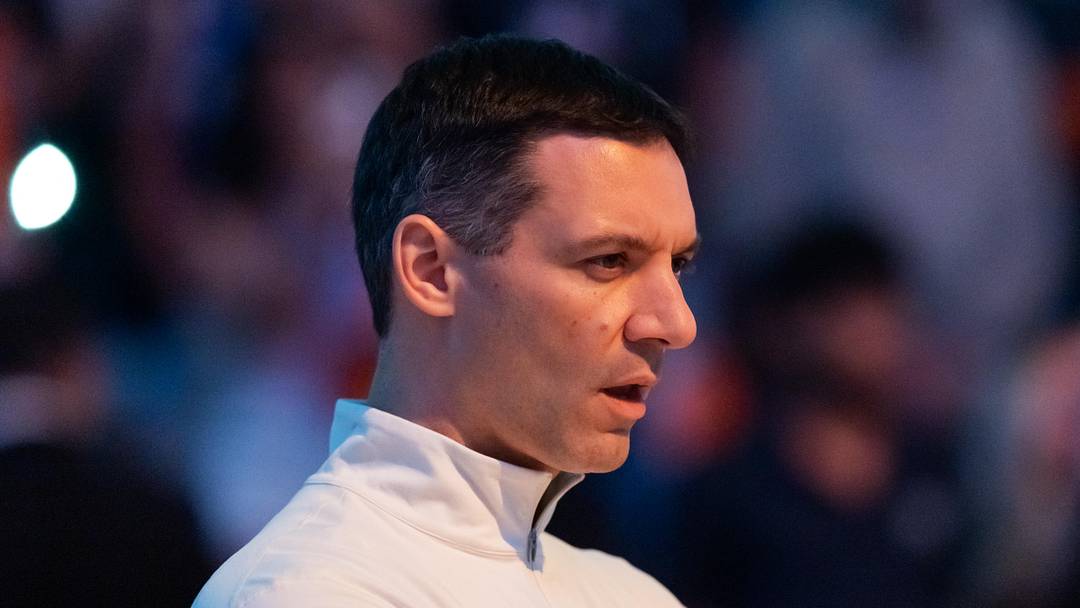 Apr 27, 2026; Phoenix, Arizona, USA; Oklahoma City Thunder head coach Mark Daigneault against the Phoenix Suns during game four of the first round of the 2026 NBA Playoffs at Mortgage Matchup Center. Mandatory Credit: Mark J. Rebilas-Imagn Images