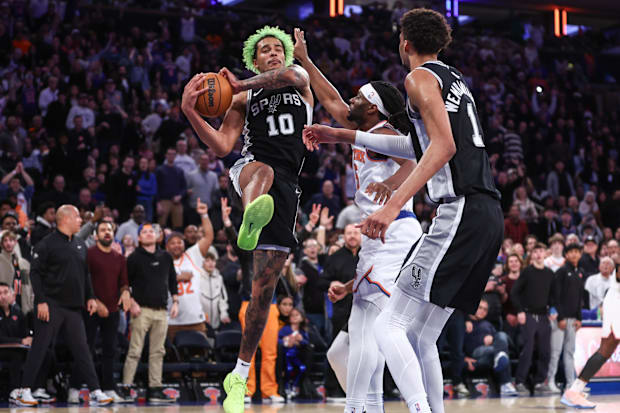 San Antonio Spurs forward Jeremy Sochan (10) grabs a rebound in the fourth quarter against the New York Knicks at Madison Squ