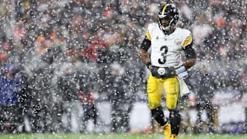 Pittsburgh Steelers v Cleveland Browns
