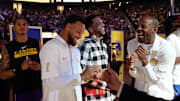 Stephen Curry y los Warriors recibieron sus anillos de campeón