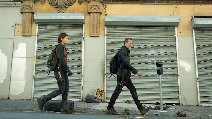 Lauren Cohan as Maggie Rhee, Jeffrey Dean Morgan as Negan - The Walking Dead: Dead City _ Season 1, Episode 6 - Photo Credit: Peter Kramer/AMC