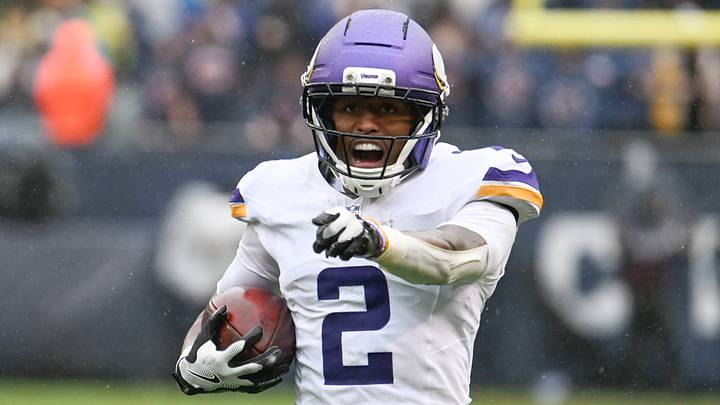 Minnesota Vikings cornerback Isaiah Rodgers 
