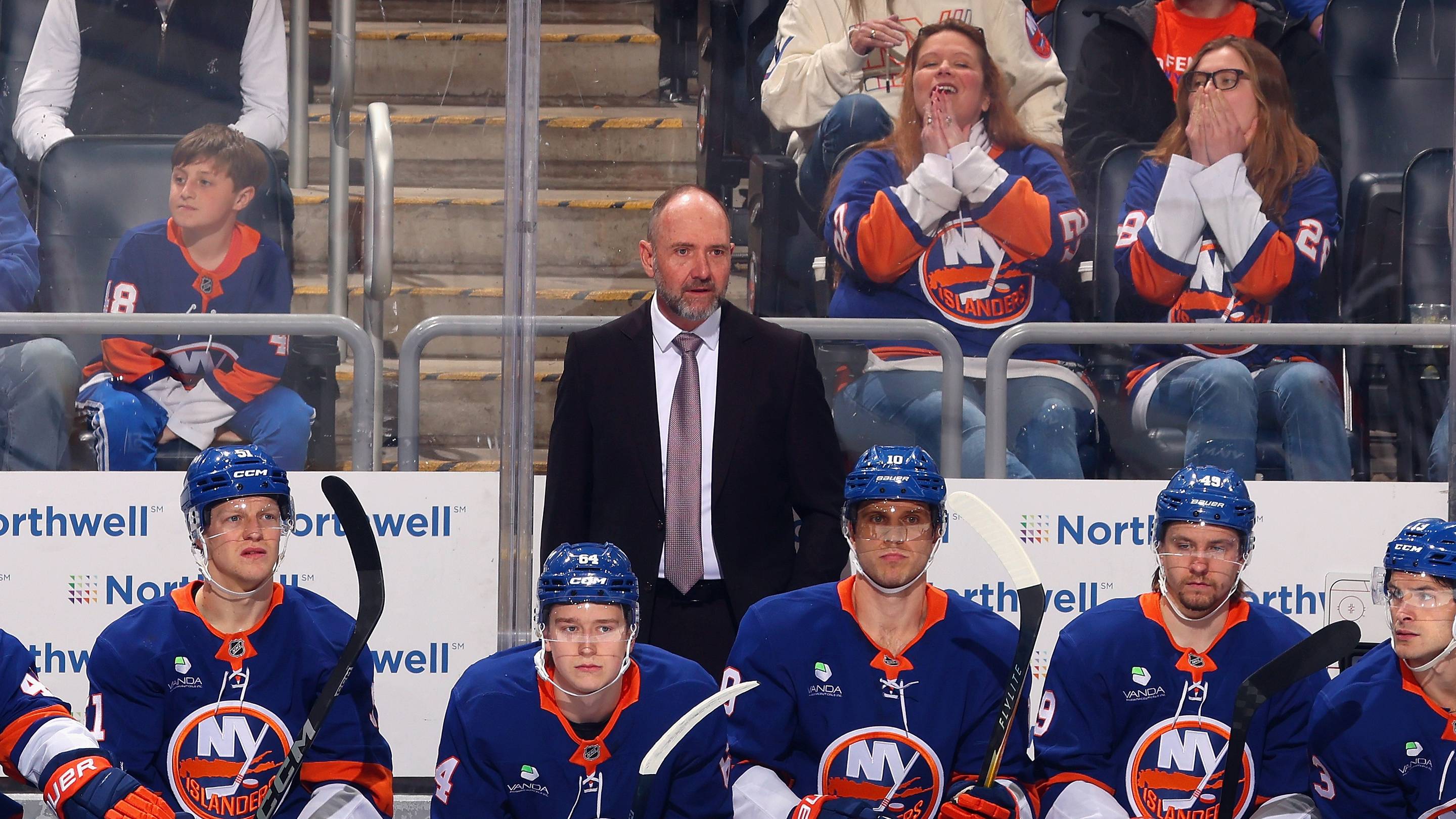 Islanders begin 26/27 season looking to get back to playoffs under DeBoer