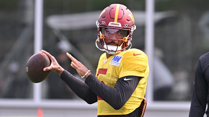 Commanders QB Jayden Daniels will be a top-10 overall selection in most 2025 fantasy football Superflex drafts. Commanders QB Jayden Daniels will be a top-10 overall selection in most 2025 fantasy football Superflex drafts.
