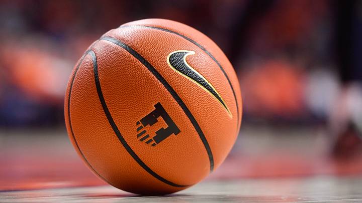 COLLEGE BASKETBALL: FEB 13 Michigan at Illinois