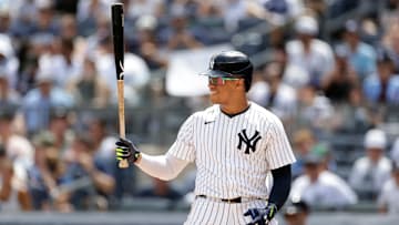 Toronto Blue Jays v New York Yankees