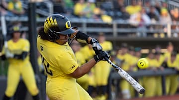 Oregon right fielder Dezianna Patmon lifted a three-run homer in the seventh to send Oregon to the Super Regional.