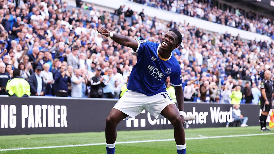 Thierno Barry dancing.