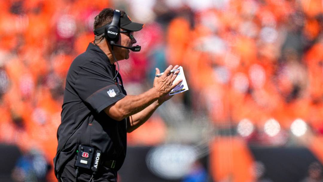 Cincinnati Bengals defensive coordinator Al Golden cheers on his team in the first quarter of the NFL Week 1 game between the Cincinnati Bengals and the Tampa Bay Buccaneers at Paycor Stadium in Cincinnati on Sunday, Sept. 13, 2026.