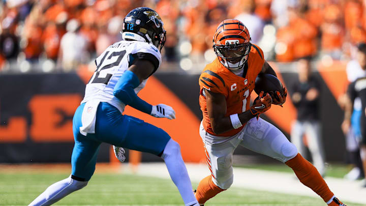 Travis Hunter played 42 snaps on offense and 39 snaps on defense in Week 2. 