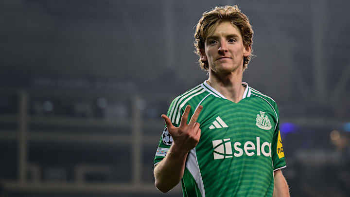 Anthony Gordon marcou poker em goleada do Newcastle United Anthony Gordon marcou poker em goleada do Newcastle United