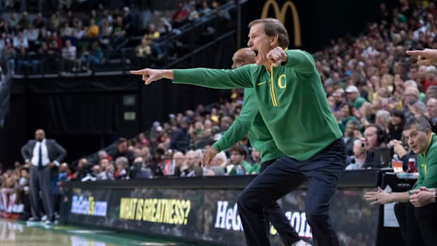 Oregon head coach Dana Altman calls out