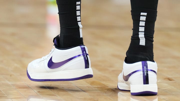 Devin Booker celebrates Steve Nash's birthday with the Nike