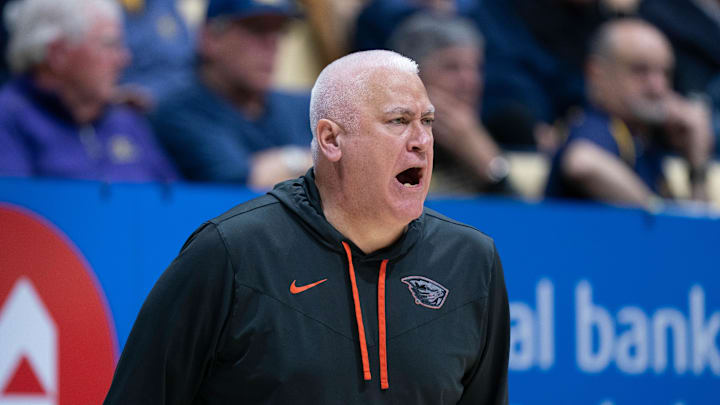 February 22, 2024; Berkeley, California, USA; Oregon State Beavers head coach Wayne Tinkle during the first half against the California Golden Bears at Haas Pavilion. Mandatory Credit: Kyle Terada-Imagn Images