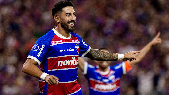 Fortaleza x Bahia se enfrentam pelo Brasileirão Série A 2025 Fortaleza x Bahia se enfrentam pelo Brasileirão Série A 2025