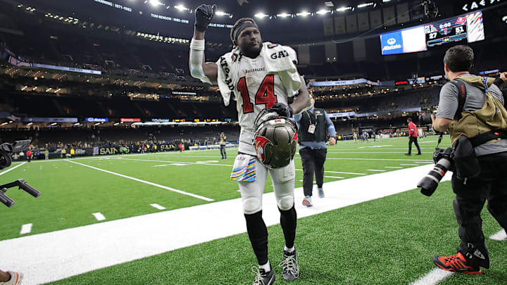 Tampa Bay Buccaneers WR Chris Godwin might not be back next year, and if he isn’t some NFL Draft experts think the team might find a replacement.