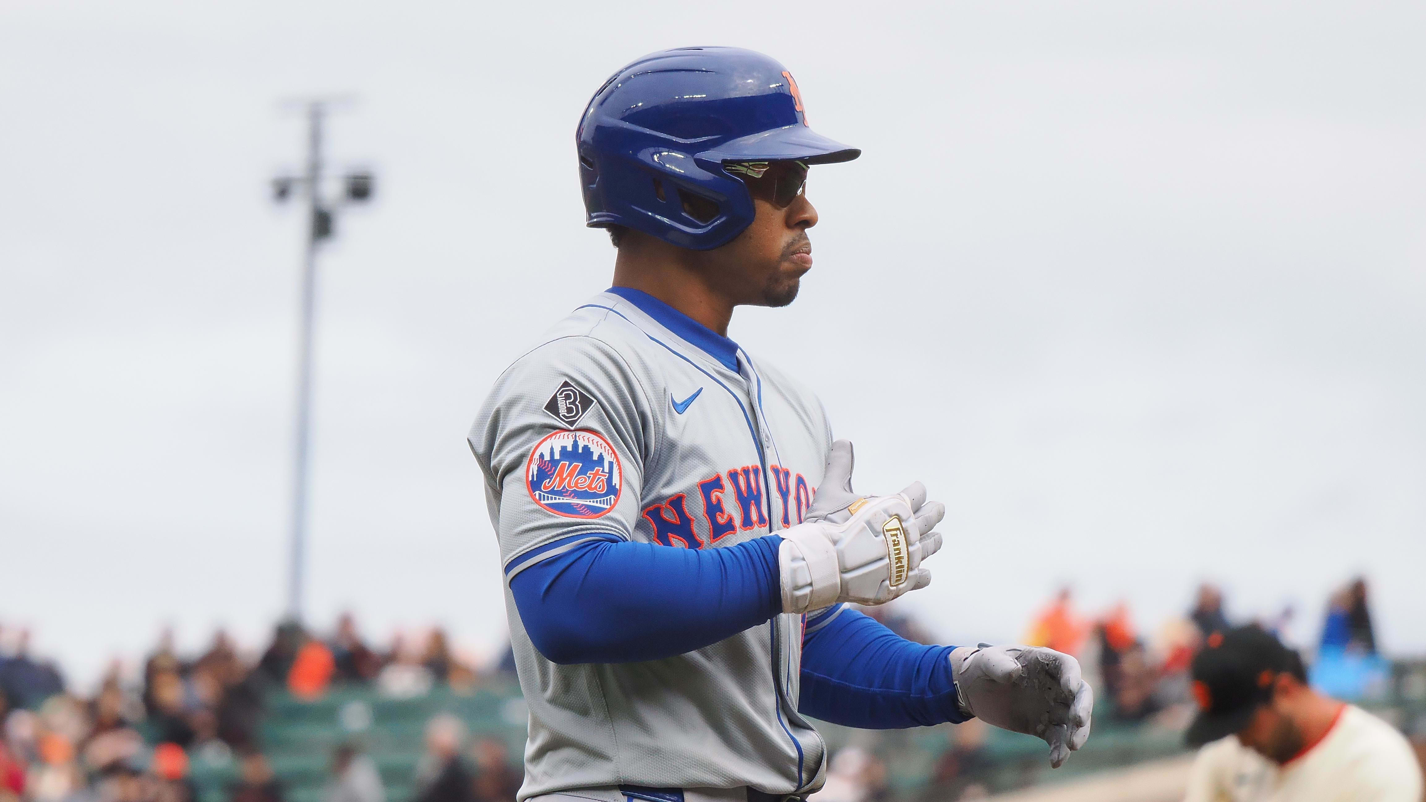 New York Mets shortstop Francisco Lindor hit two home runs against the San Francisco Giants in Wednesday's action