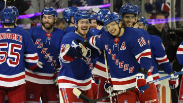 New York Islanders v New York Rangers