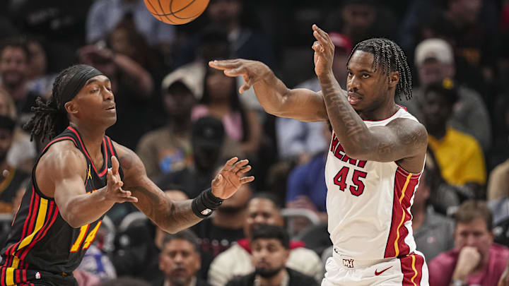 Miami Heat Fans Go Wild After Davion Mitchell's Overtime Performance  Against Hawks