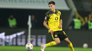 Aaron Anselmino wird langsam herangeführt 