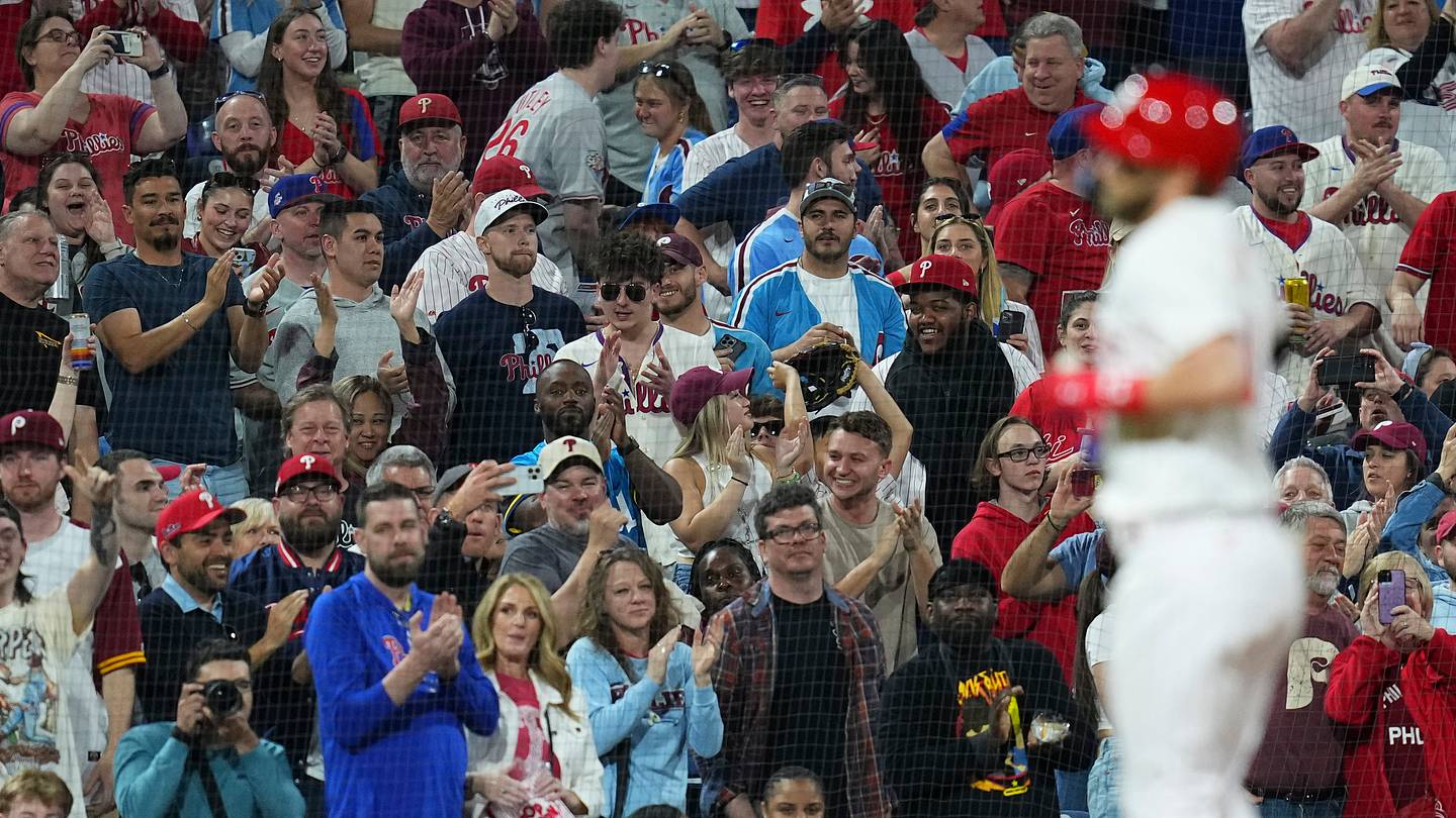 The only thing better than the Phillies right now is their fans - Vimarsana News