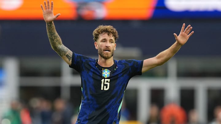 Léo Pereira, do Flamengo, foi titular da Seleção Brasileira contra a França