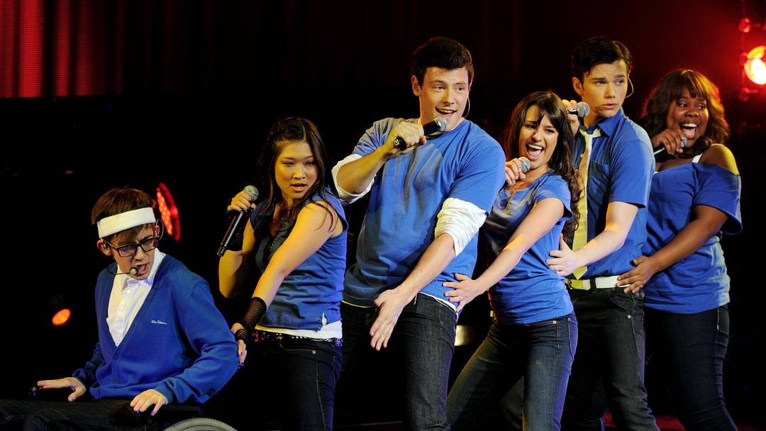 (L-R) Actor/singers Kevin McHale, Jenna Ushkowitz, Cory Monteith, Lea Michele, Chris Colfer and Amber Riley of Fox TV's "Glee" perform at The Gibson Amphitheater on May 20, 2010 in Universal City, California.