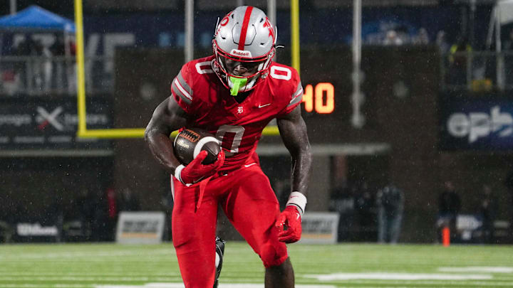 Baylor's David Gabriel Georges (0) runs in the touchdown during the Division II-AAA Championship match between Baylor versus. Brentwood Academy in Finley Stadium, Chattanooga, Tenn., on Thursday, Dec. 4, 2025.