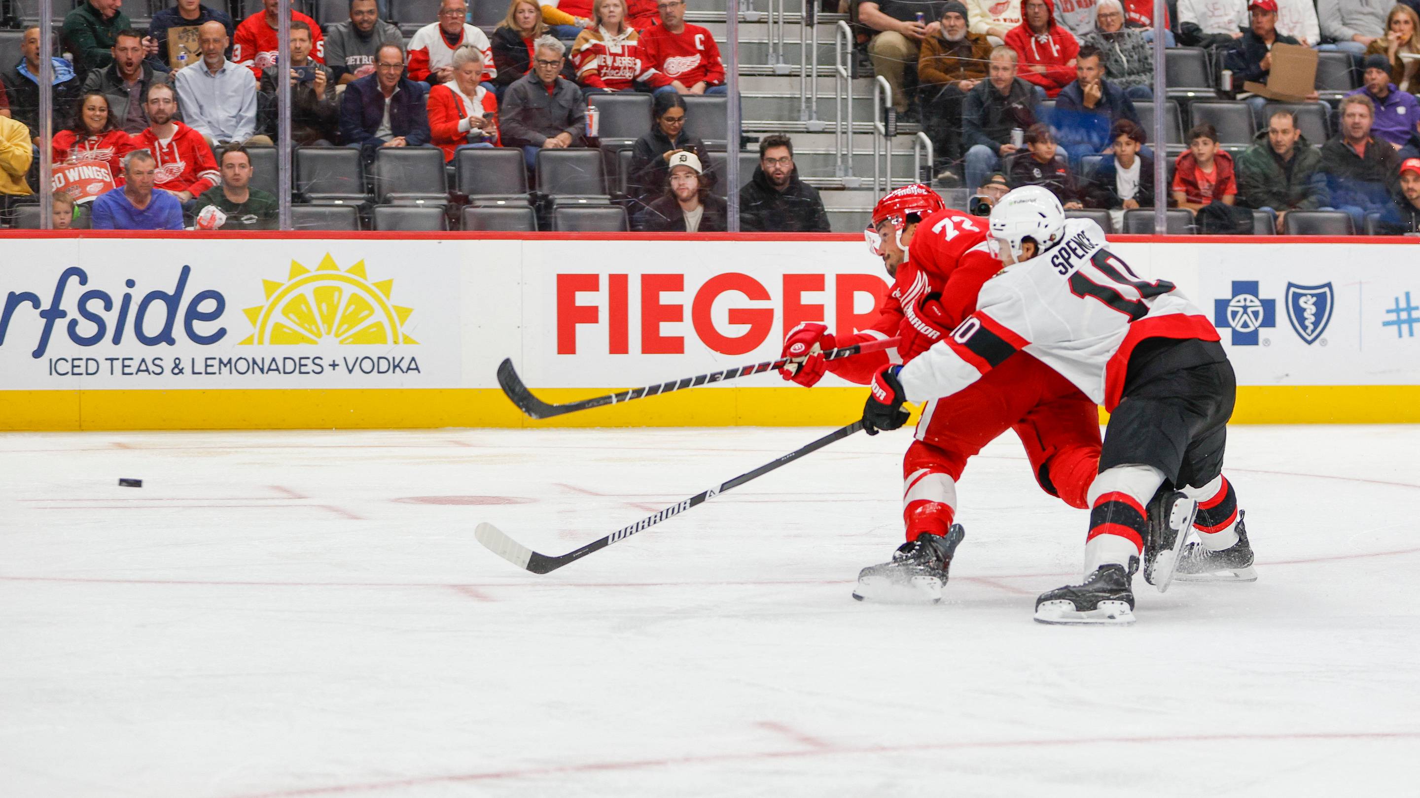 Tempers flare leads to line brawl in game between Senators & Red Wings