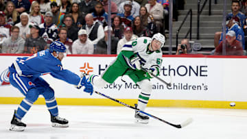 Carolina Hurricanes v Colorado Avalanche