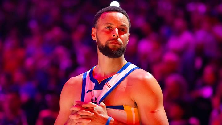 Apr 17, 2026; Phoenix, Arizona, USA; Golden State Warriors guard Stephen Curry (30) against the Phoenix Suns during the play-in rounds of the 2026 NBA Playoffs at Mortgage Matchup Center. Mandatory Credit: Mark J. Rebilas-Imagn Images