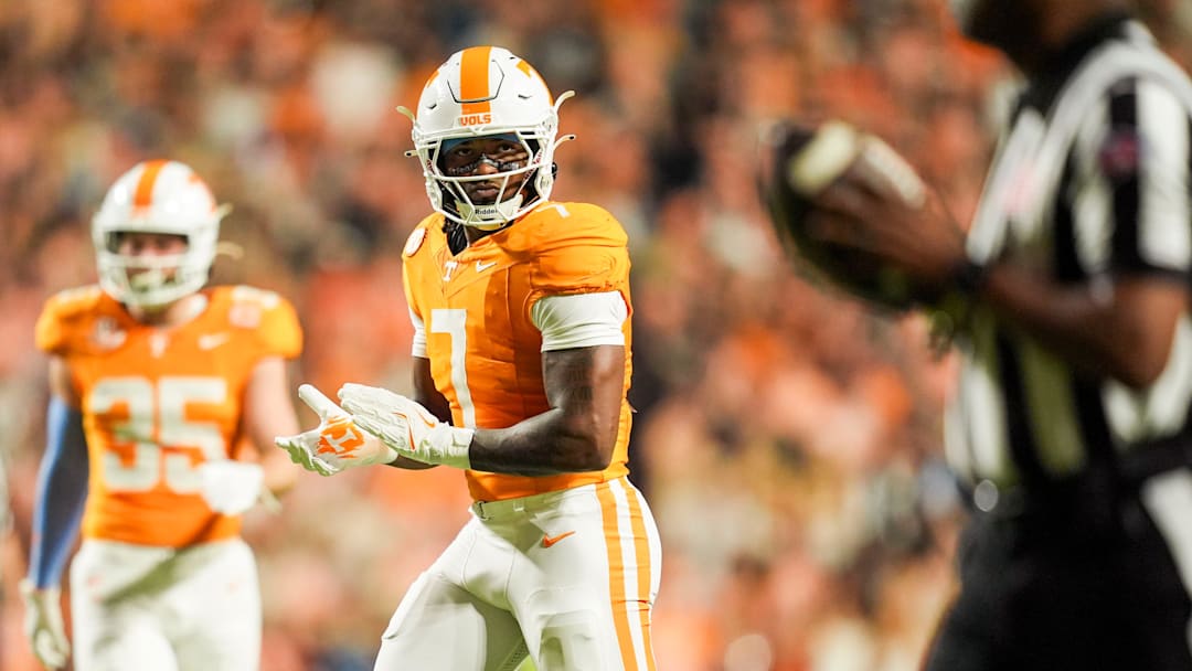 Tennessee linebacker Arion Carter (7) during a college football game between Tennessee and Mississippi State at Neyland Stadium in Knoxville, Tenn., on Saturday, Nov. 9, 2024.