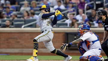 Milwaukee Brewers infielder bats against the New York Mets.