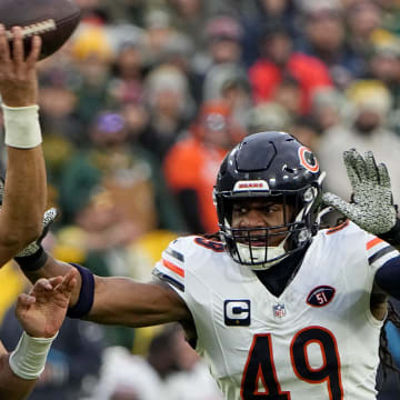 Tremaine Edmunds pressures Jordan Love in last year's season-ending loss to the Packers. Expect Bears playoff hopes to boil down to this year's season-ender at Lambeau Field.